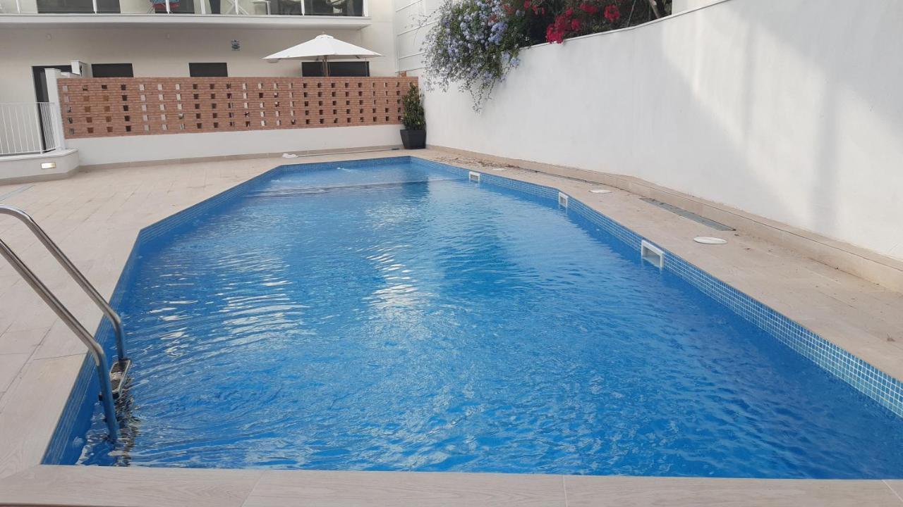 Apartamento New Beside Sitges With Pool Beside Beach Vilanova i la Geltrú Exterior foto