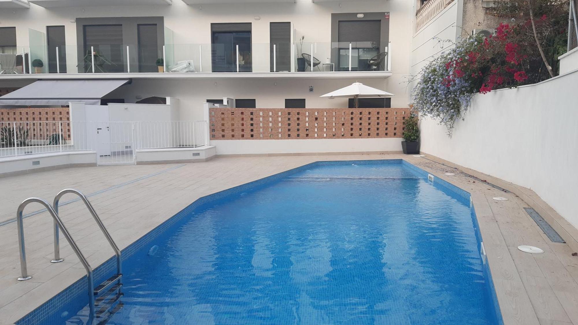 Apartamento New Beside Sitges With Pool Beside Beach Vilanova i la Geltrú Exterior foto