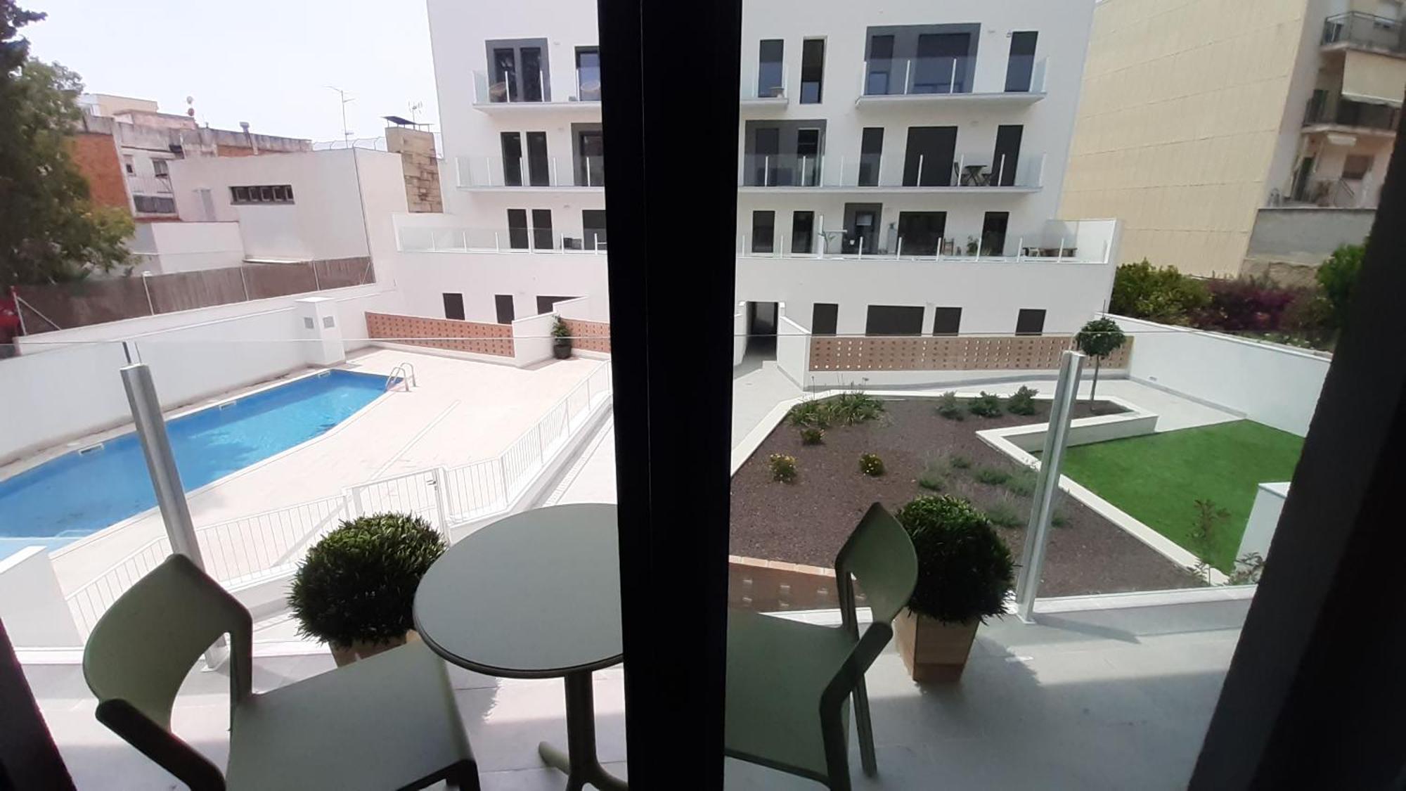 Apartamento New Beside Sitges With Pool Beside Beach Vilanova i la Geltrú Exterior foto